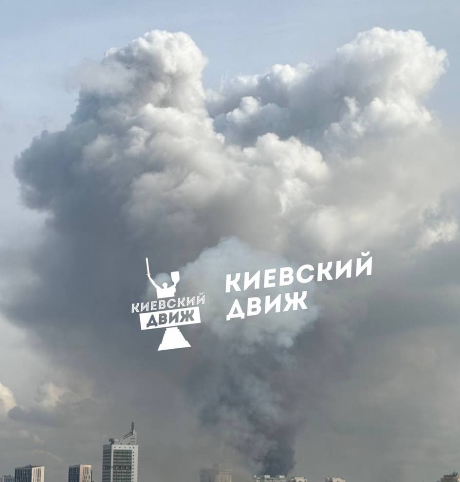 В Киеве множественные взрывы Весь город