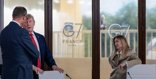 Мелони на саммите G7 умоляла меня