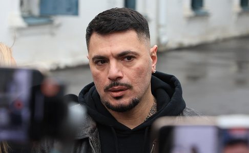 На рэпера Птаху завели дело о