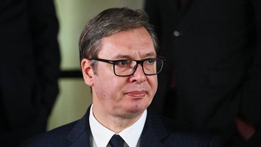 Вучич заявил что подаст в отставку